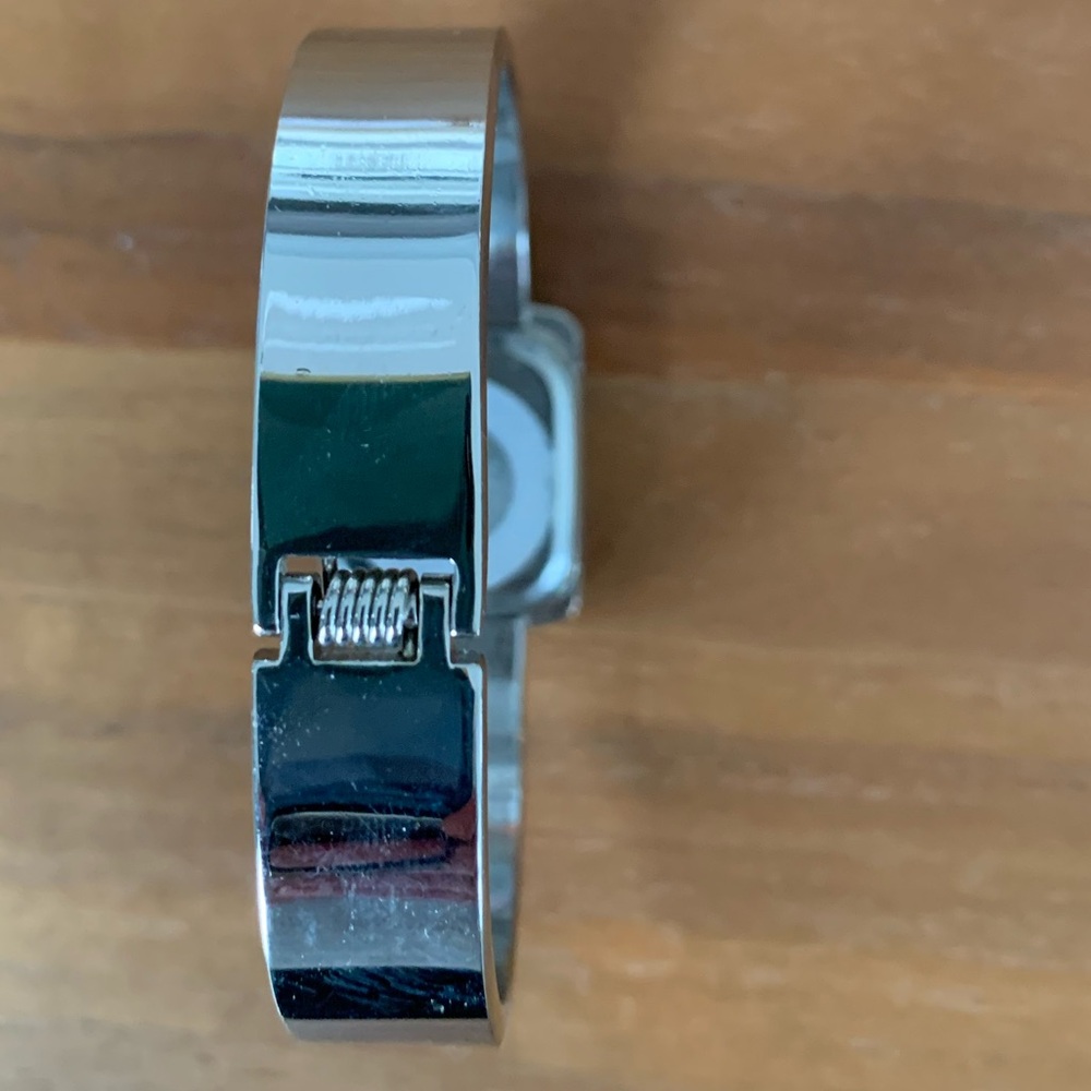 Vintage EUC Osirock stainless steel hinged back cuff watch. Water resistant. - Picture 3 of 5